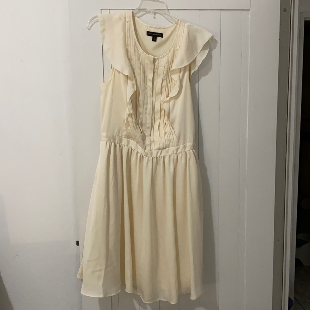 Espectacular banana republic dress . Worn once. Perfect for parties